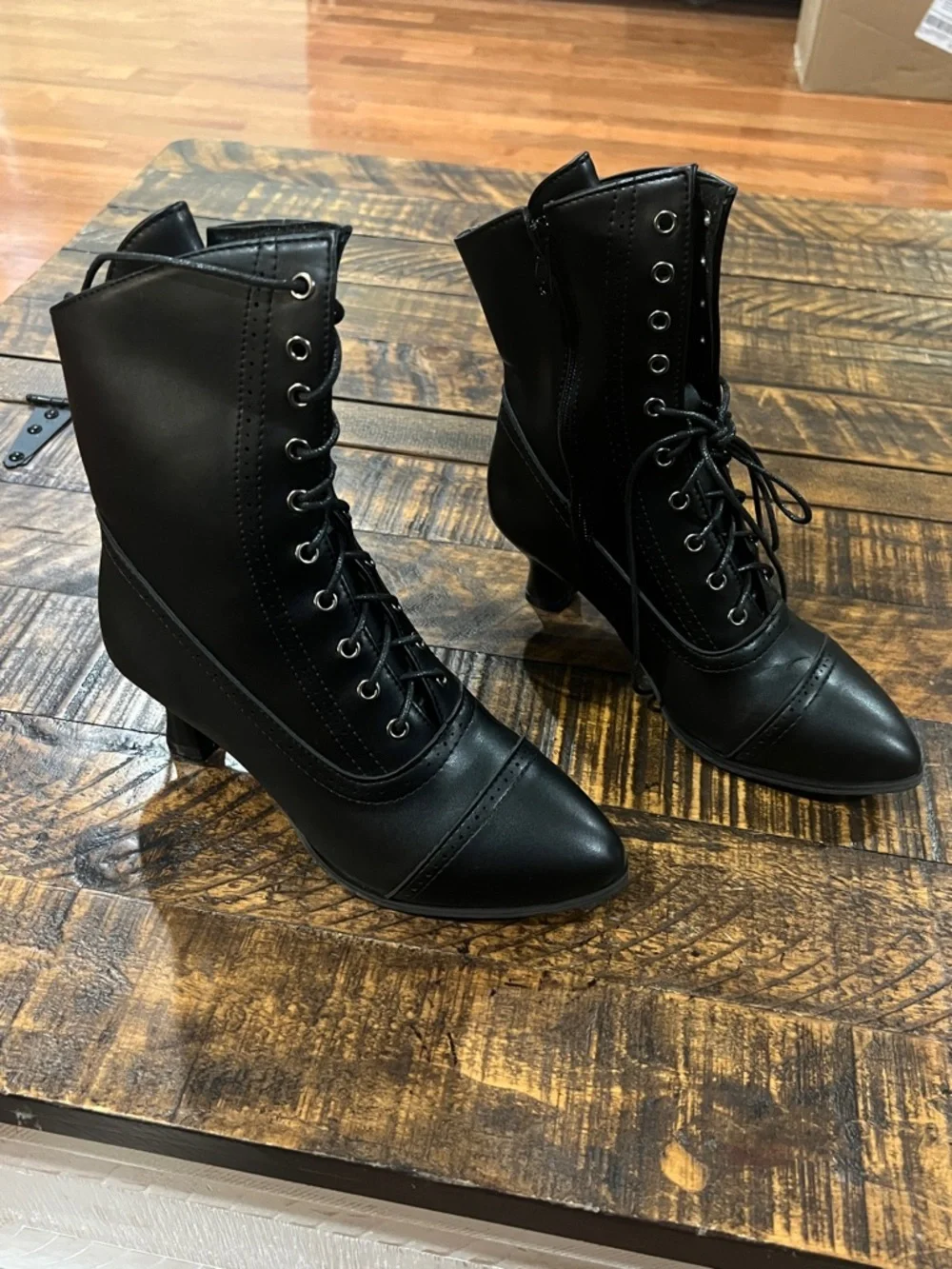 Victorian retro  Black Lace-Up Ankle Boots - Women - Picture 2 of 5